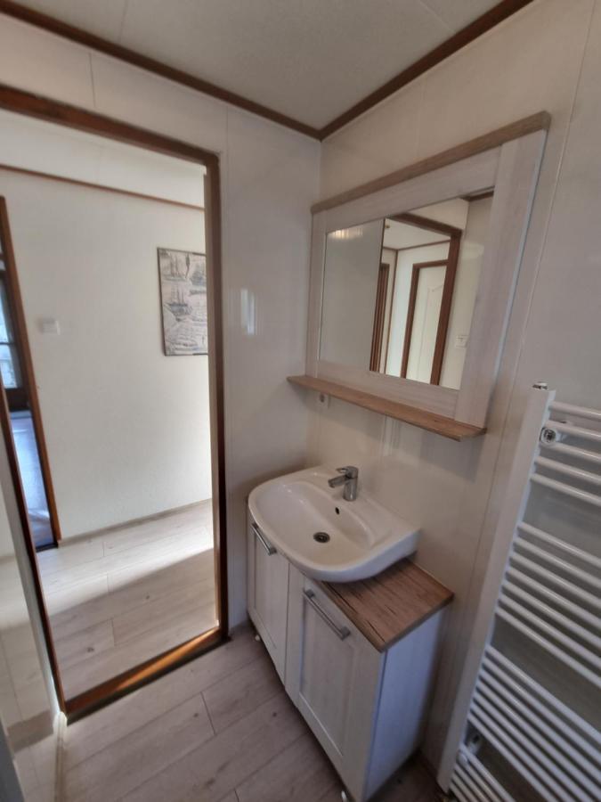 Ferienwohnung Direkt Am Strand In Makkum Luaran gambar