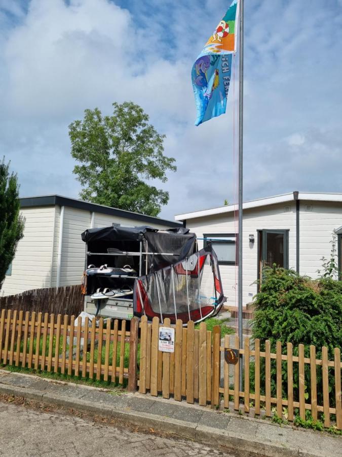 Ferienwohnung Direkt Am Strand In Makkum Luaran gambar