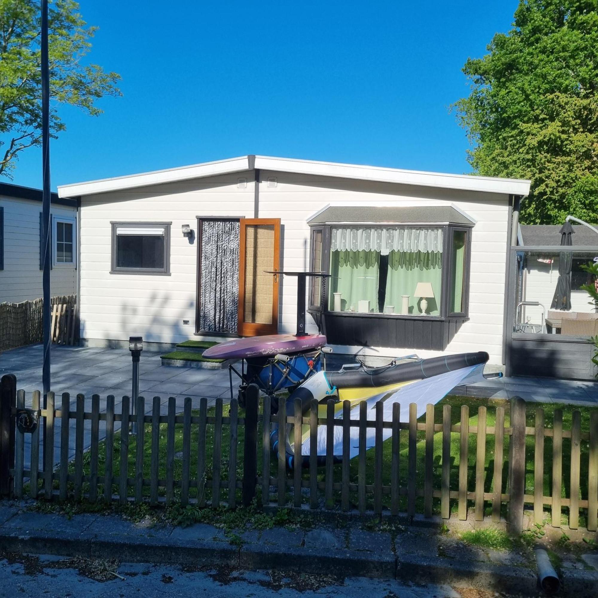 Ferienwohnung Direkt Am Strand In Makkum Luaran gambar